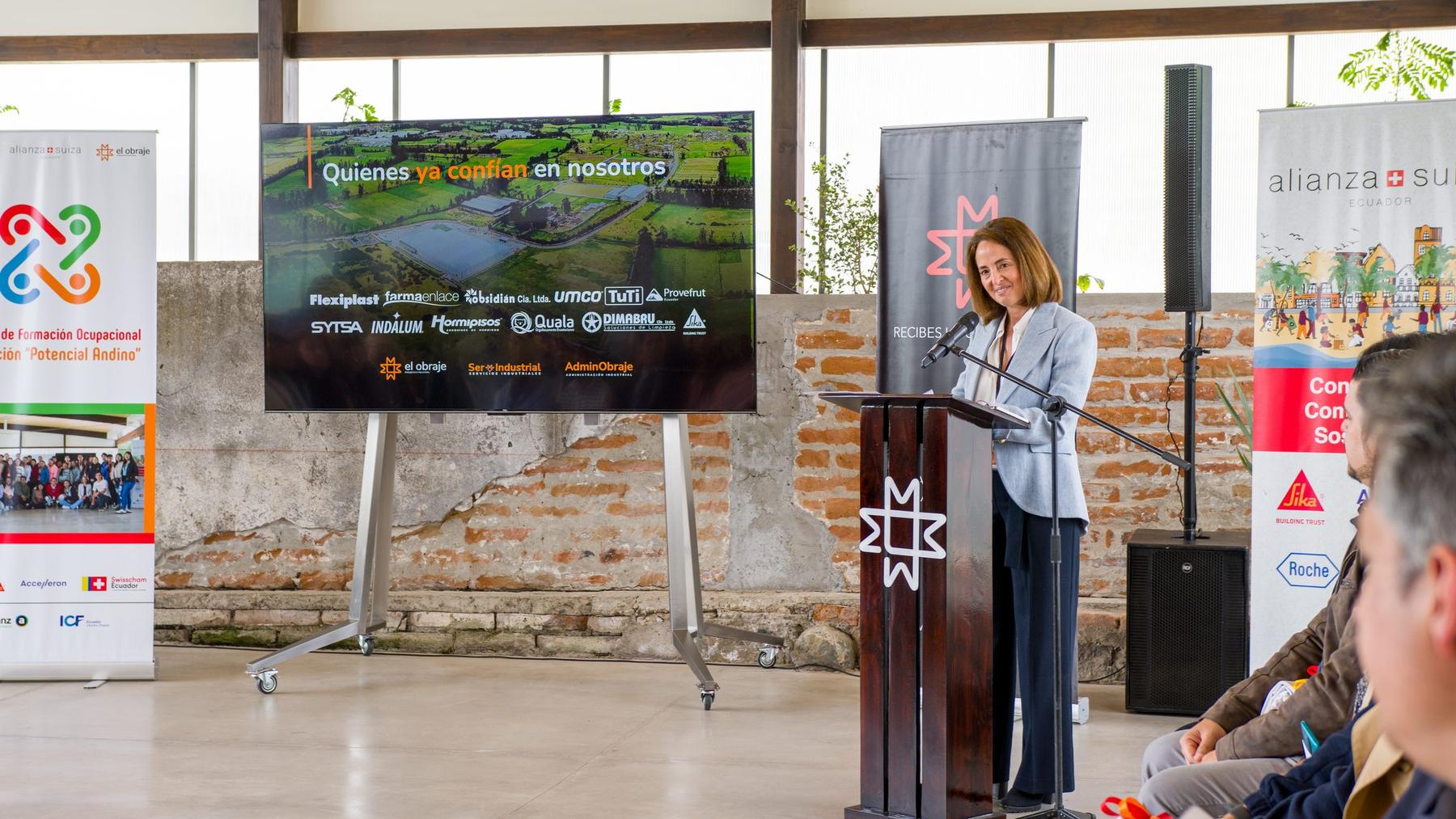 Presentación en El Molle durante la inauguración de la Escuela de Formación Ocupacional