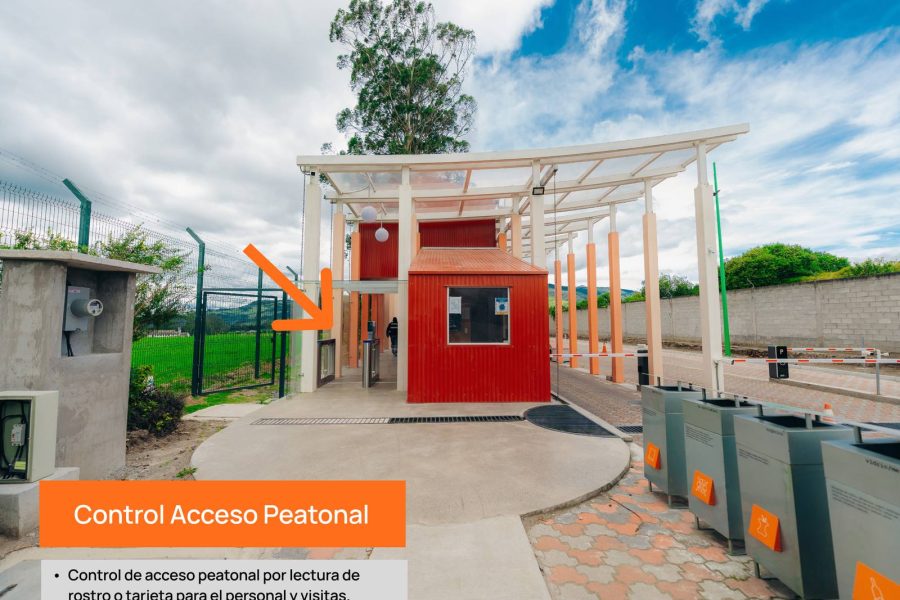 Control de acceso peatonal por rostro o tarjeta